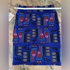 LulaRoe midi pencil skirt form fitting stretch blue red black size large